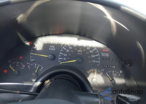 1995 Pontiac Firebird Formula/Trans Am z USA, uszkodzony, nr VIN 2G2FV22P3S2208817